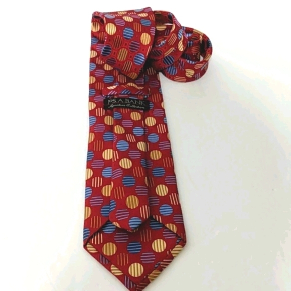 JOS A. BANK SIGNATURE COLLECTION RED SILK NECK TIE - Picture 8 of 8